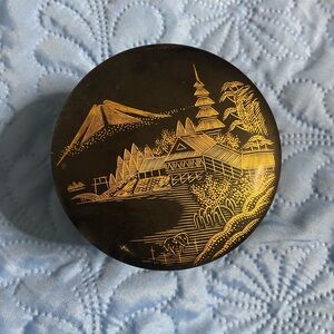 8PC Black and Gold JAPANESE Mini Condiment Lacquer Plates in Decorative Box